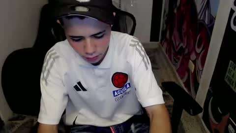 Snapshot of elii_797 chatting on February 14, 1:51 pm bby-santy online show from February 14, 1:51 pm