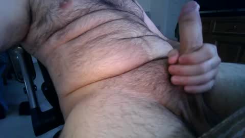 Snapshot of elijahcashman chatting on January 8, 8:50 pm elijahcashman online show from January 8, 8:50 pm