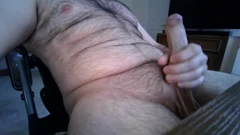 Snapshot of elijahcashman chatting on December 2, 7:03 pm elijahcashman online show from December 2, 7:03 pm