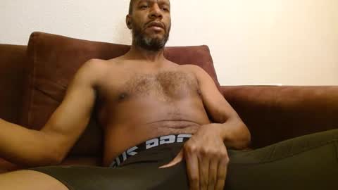 My name is Elmore. Please say hello I like to chat with you. If you have requests or dirty talk please use tip online show from February 10, 4:19 am