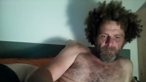 elyjahoye online show from April 15, 9:15 pm