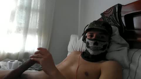 Snapshot of elzarko777 chatting on January 21, 7:39 pm elzarko777 online show from January 21, 7:39 pm