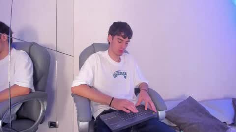 emir_ozan online show from November 21, 11:31 am