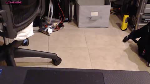 Snapshot of emptyk chatting on September 29, 7:54 pm Tantric Wood online show from September 29, 7:54 pm