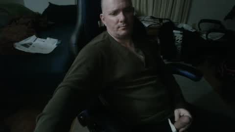 Snapshot of emsguy1 chatting on March 1, 6:37 am Matt online show from March 1, 6:37 am