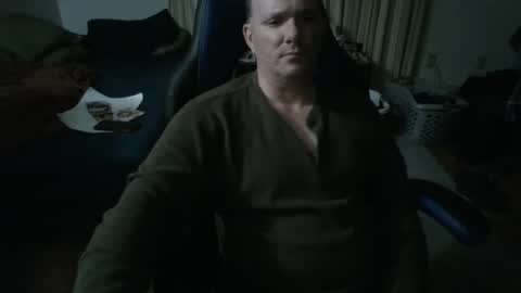 Snapshot of emsguy1 chatting on January 2, 6:40 am Matt online show from January 2, 6:40 am