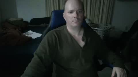 Snapshot of emsguy1 chatting on December 30, 5:04 am Matt online show from December 30, 5:04 am