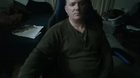 Snapshot of emsguy1 chatting on February 13, 8:06 am Matt online show from February 13, 8:06 am