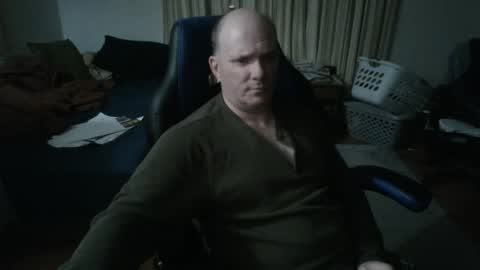 Snapshot of emsguy1 chatting on February 5, 4:48 am Matt online show from February 5, 4:48 am