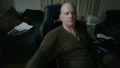 Snapshot of emsguy1 chatting on February 4, 6:04 am Matt online show from February 4, 6:04 am