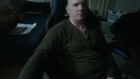Snapshot of emsguy1 chatting on January 28, 5:43 am Matt online show from January 28, 5:43 am
