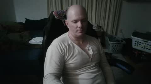 Snapshot of emsguy1 chatting on December 3, 6:13 am Matt online show from December 3, 6:13 am