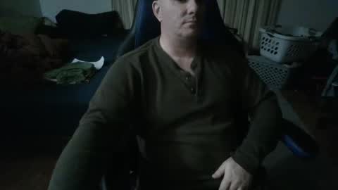 Snapshot of emsguy1 chatting on January 8, 4:23 am Matt online show from January 8, 4:23 am