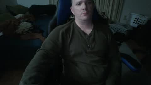 Snapshot of emsguy1 chatting on January 20, 5:59 am Matt online show from January 20, 5:59 am
