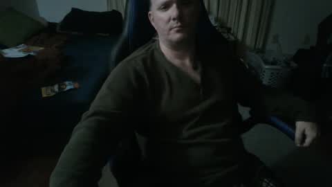 Snapshot of emsguy1 chatting on January 4, 5:05 am Matt online show from January 4, 5:05 am
