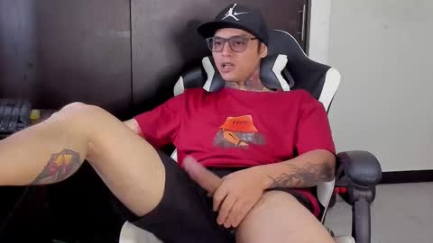 enjoymycock99 online show from February 25, 6:42 pm