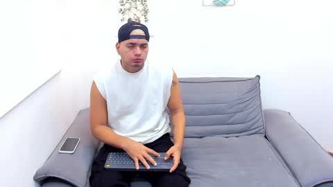 enrique online show from December 21, 3:20 pm