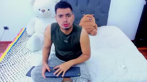 enrique online show from February 24, 12:16 pm