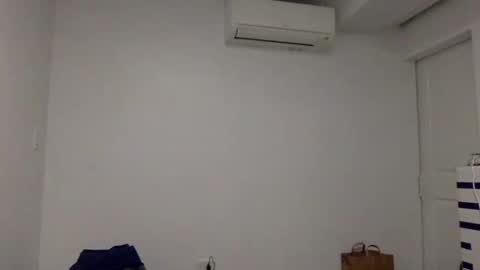 enzo_giovan online show from April 2, 2:53 am