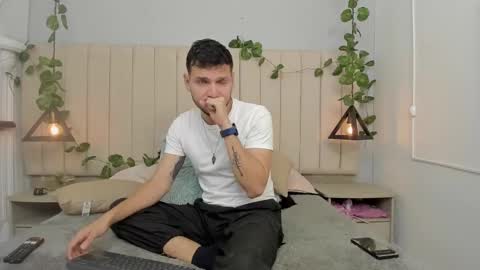 ENZO online show from October 29, 2:42 pm