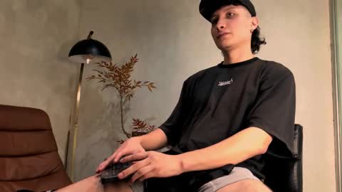 enzo_steel online show from November 12, 5:02 am