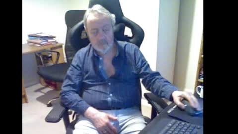 erasmus_d online show from March 16, 6:12 pm