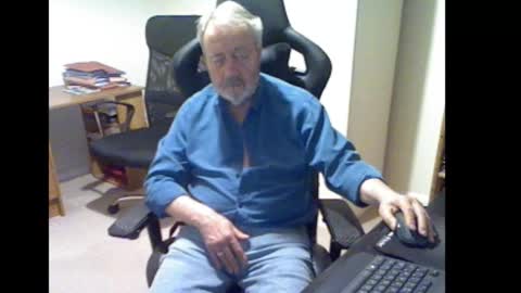 erasmus_d online show from November 1, 6:12 pm