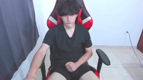 eren_tatakae online show from October 25, 7:15 pm