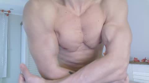 Eric Crush online show from November 7, 4:05 am