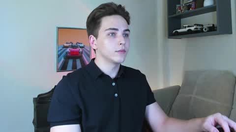 Snapshot of eric_ether chatting on October 11, 8:46 pm Eric online show from October 11, 8:46 pm