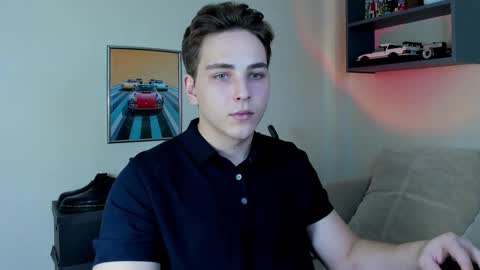 Snapshot of eric_ether chatting on October 7, 7:51 pm Eric online show from October 7, 7:51 pm