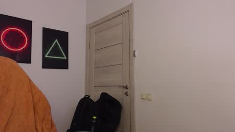    online show from October 1, 1:15 pm