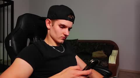    online show from September 12, 7:25 pm