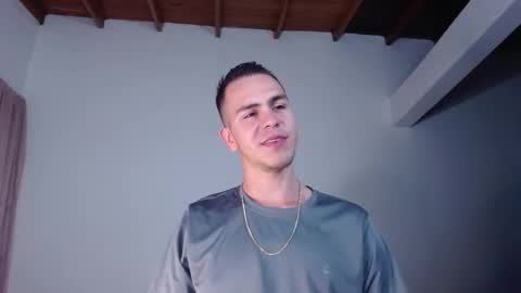 Erik rodriguez online show from January 15, 4:57 am