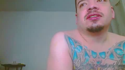 escodamus12 online show from February 8, 1:33 pm