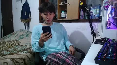 Esteban online show from March 4, 3:22 am