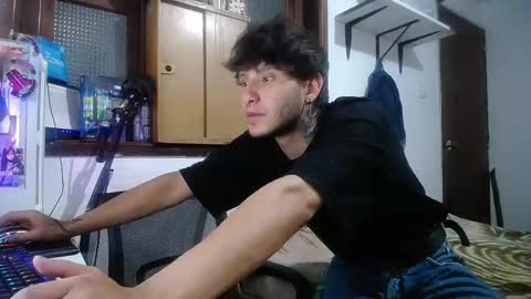 Esteban online show from February 11, 3:18 am