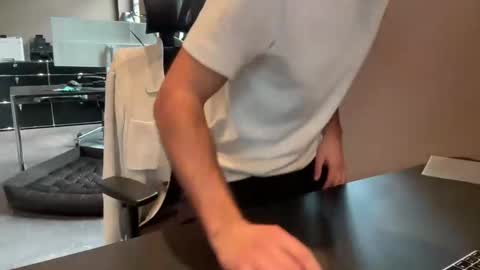 Snapshot of eskp chatting on October 31, 1:25 pm eskp online show from October 31, 1:25 pm