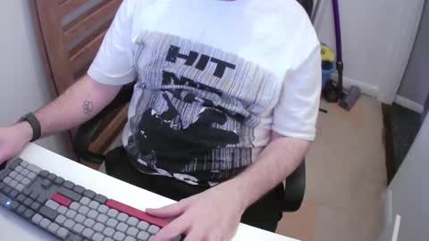 Morph online show from February 8, 9:41 pm