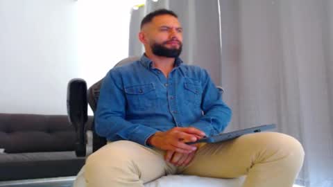 esteban online show from November 14, 5:36 pm