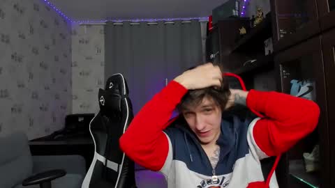 LOUIS online show from March 3, 12:45 am