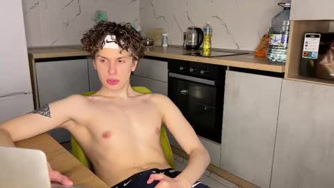 Alex online show from March 2, 1:40 pm