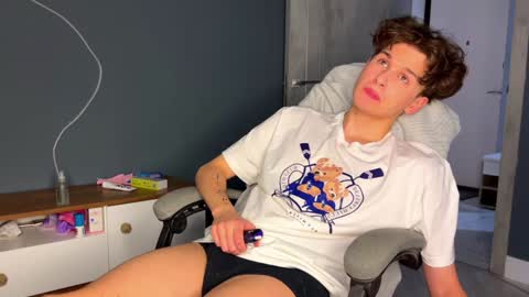 Alex online show from December 28, 8:15 pm