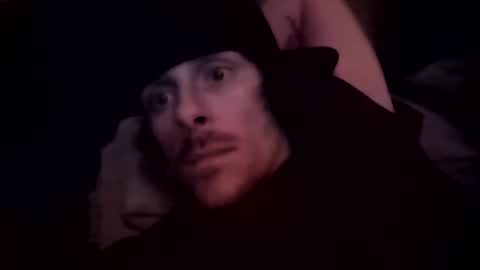 et528007 online show from March 5, 12:01 pm