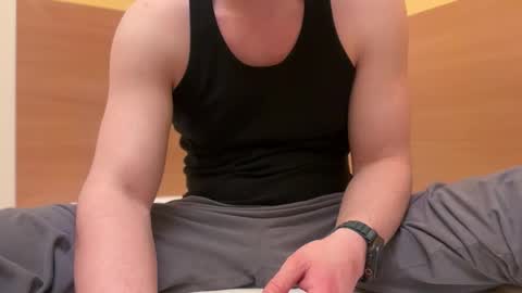 Tom online show from March 5, 2:19 am