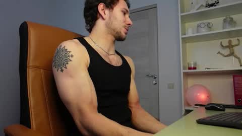 Ethan online show from October 25, 12:07 pm