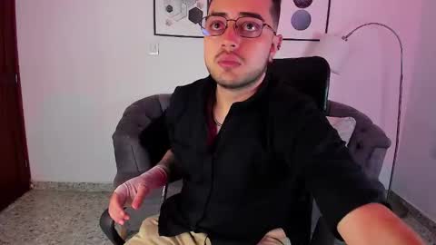 ethan_greacee online show from February 26, 11:55 am