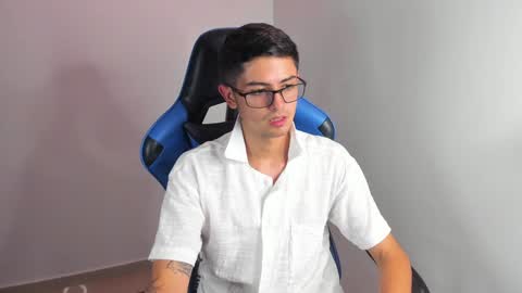 Snapshot of ethan_sai01 chatting on February 1, 9:51 pm ETHAN SAI online show from February 1, 9:51 pm