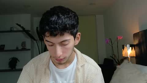 Snapshot of ethan_skiny_ chatting on October 19, 9:45 am Joan online show from October 19, 9:45 am