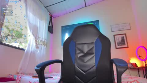 ethan travis online show from December 1, 9:29 pm